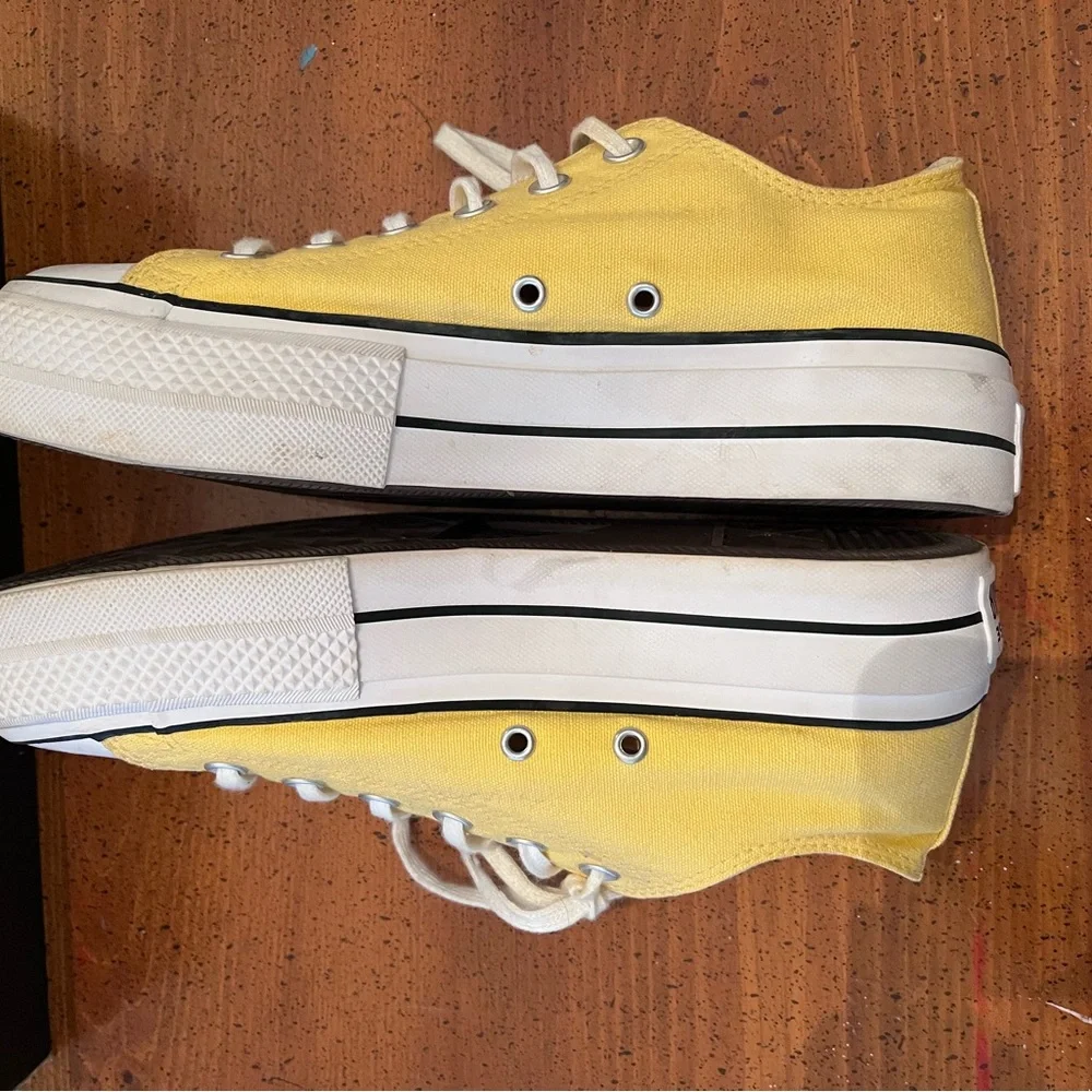 Converse Lift Ox Butter Yellow/White/Black - Size Women's 9 - Picture 7 of 12